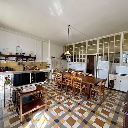 Holiday home Chateau Parc Prive Du Tilleul Tournon