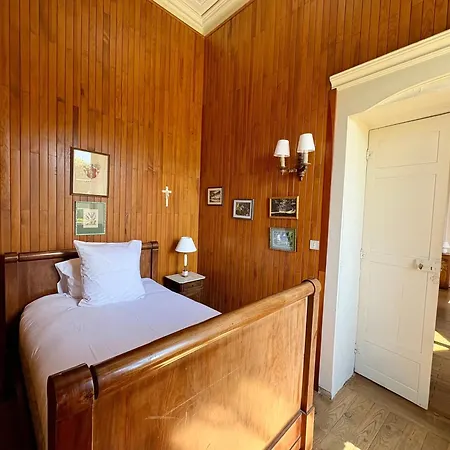 Holiday home Chateau Parc Prive Du Tilleul Tournon